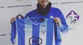 比利亚雷亚尔绝杀逆转，巴萨保三之路坎坷